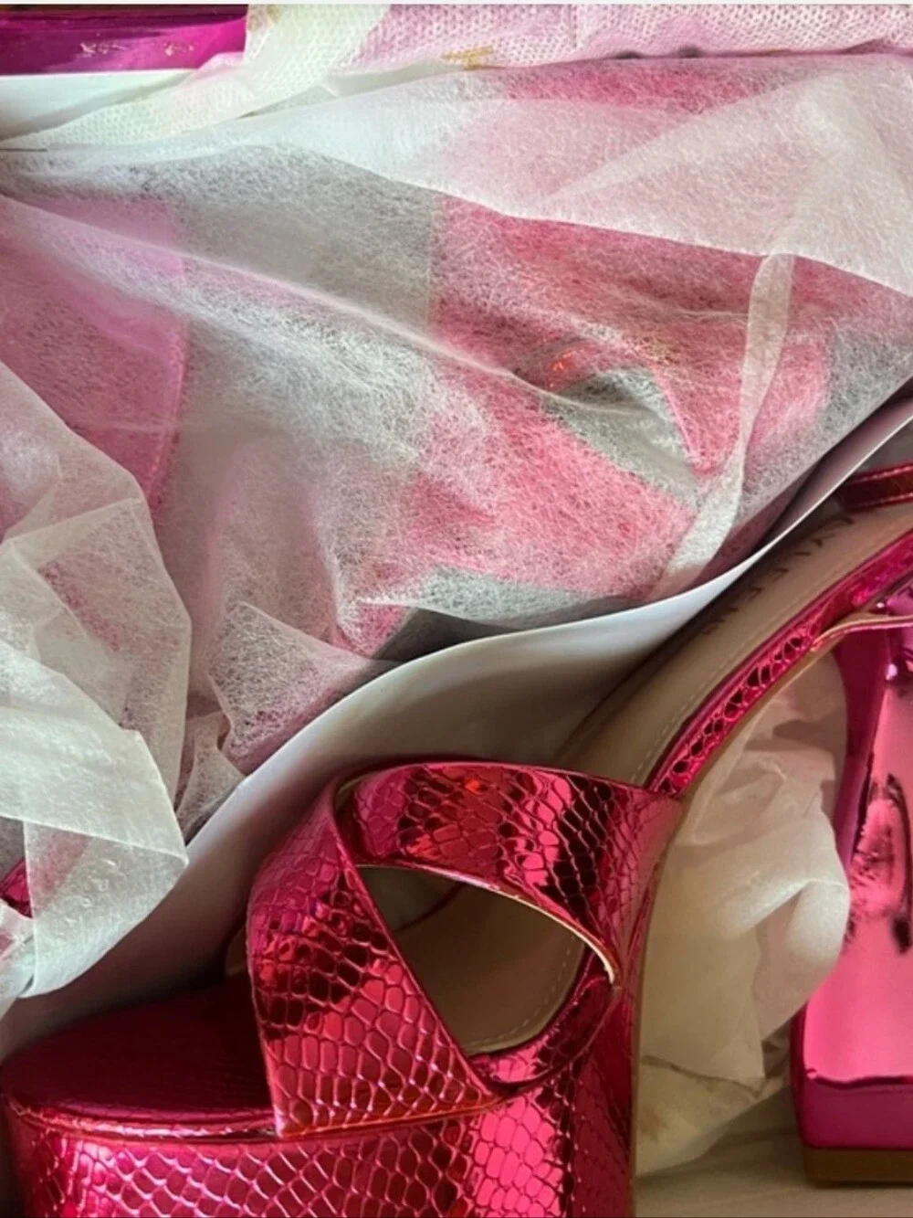 KAYLEEN by Los Angeles Metallic Pink Platform Sandals with Ankle Strap
